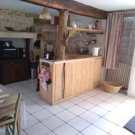 Charming 4-bedroom House Near Burgundy Canal * Gland